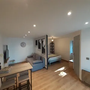 Le Ménascle Apartamento