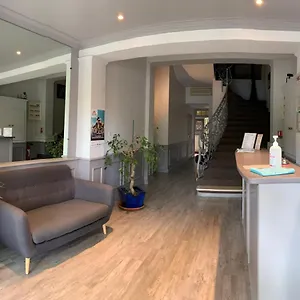 Logis Du Midi Hotel Salon-de-Provence