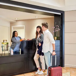 Adagio Access Garibaldi Apartahotel Niza